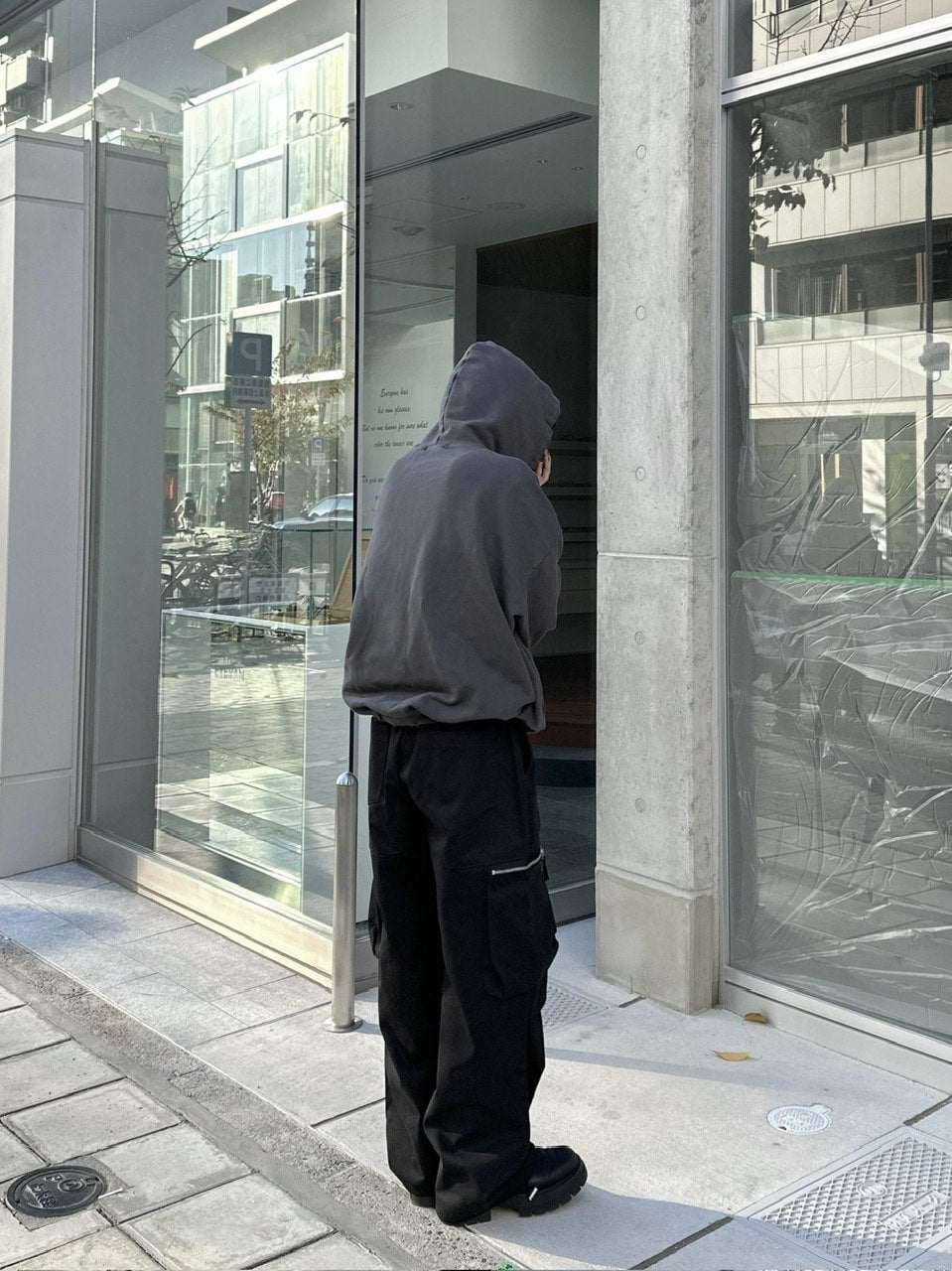 大阪店WEB限定【Chikashitsu +】damage arm warmer hoodie (3color)