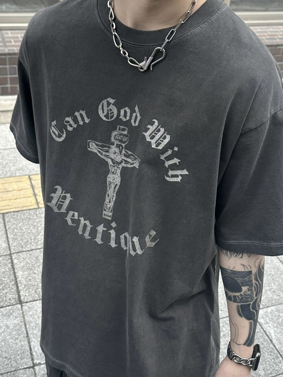 大阪店WEB限定【Chikashitsu +】box fit jesus t-shirt (2color)
