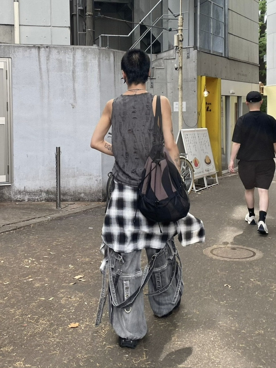 受注制【Never mind the XU】star damage sleeveless (2color)