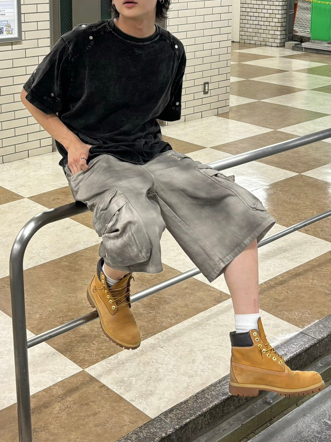 【Chikashitsu +】oversized pigment rivet t-shirt (2color)