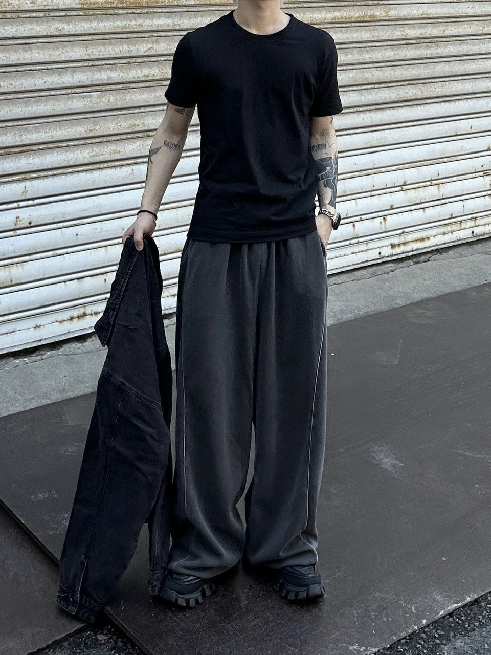大阪店WEB限定受注制【Chikashitsu +】pigment piping wide sweat pants (2color)
