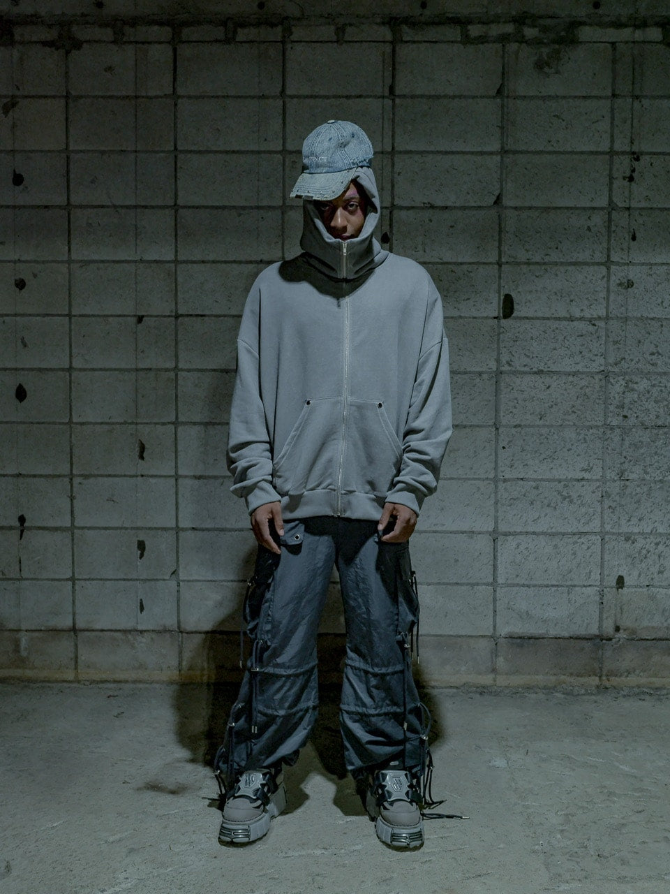 【DIG YOUR OWN GRAVE】WASHING TECH FLAIR PANTS (2color) / 【ディグユアオウングレイブ】ウォッシングテックフレアカーゴパンツ