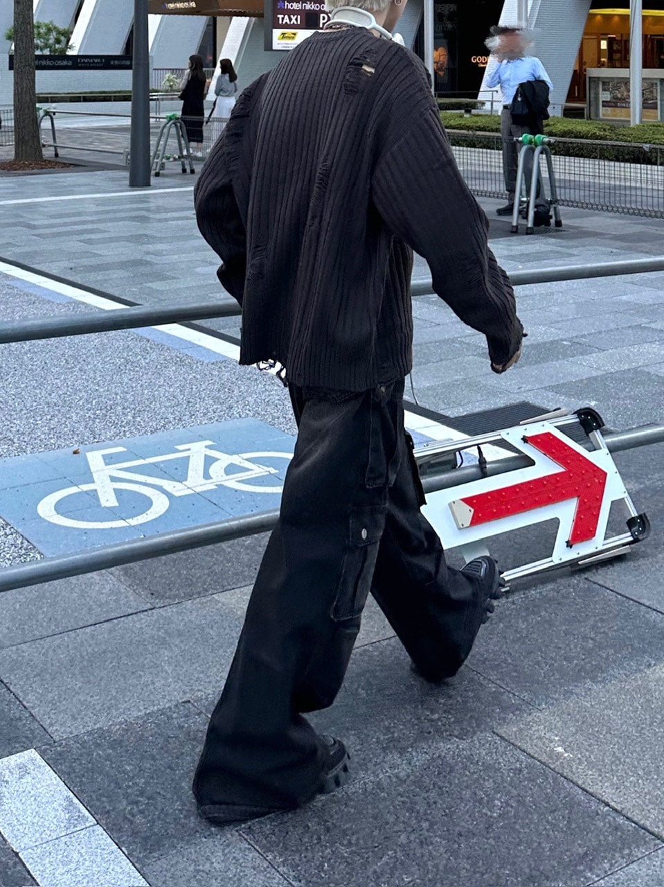 大阪店WEB限定【Chikashitsu +】overfit damage knit (3color)