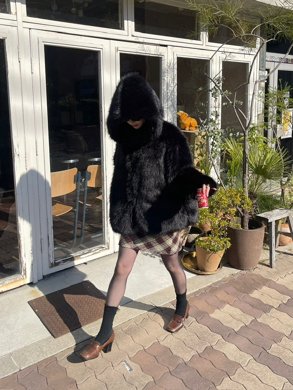 受注制【Chikashitsu +】hooded cropped fur blouson (2color)