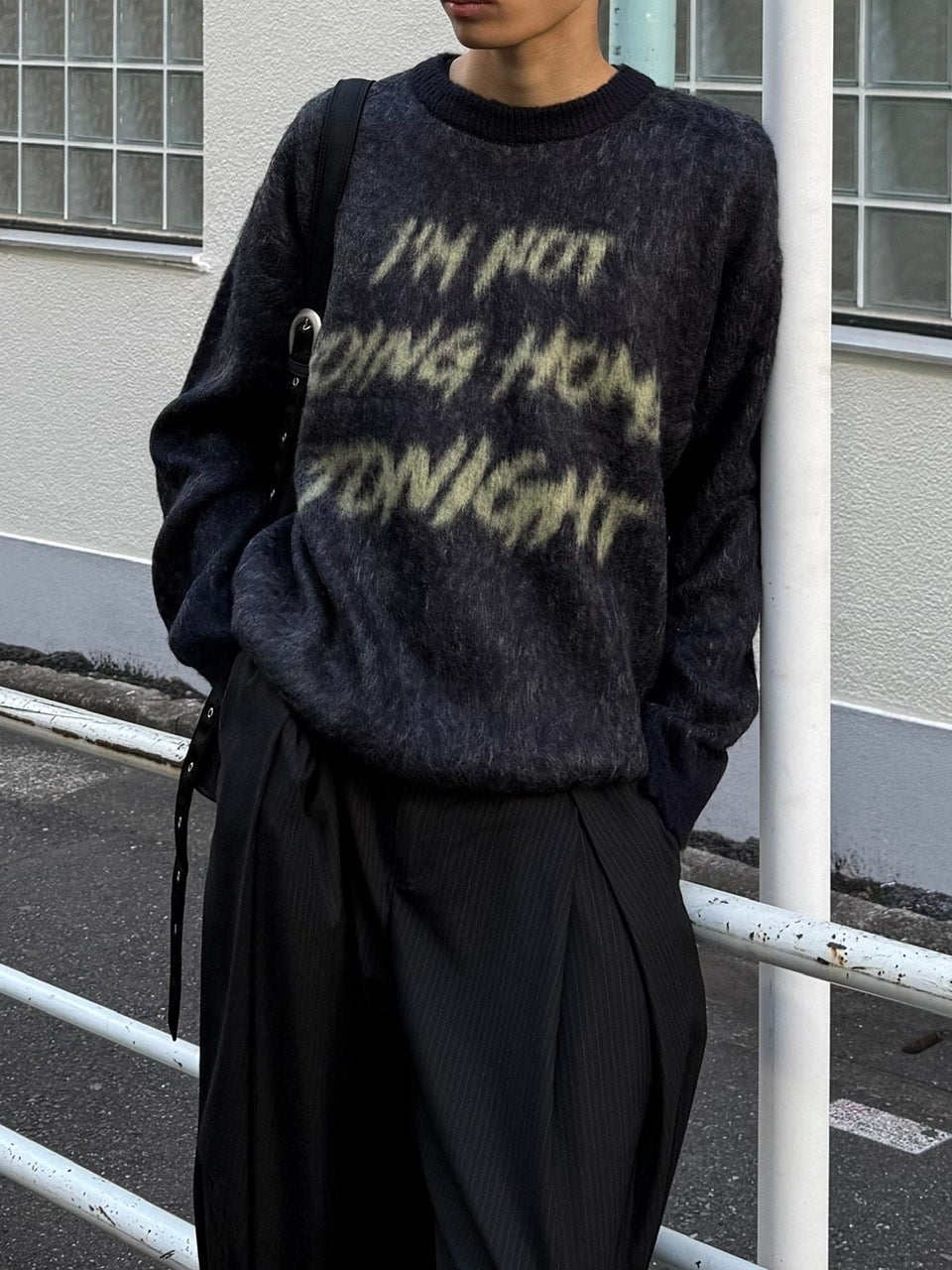受注制【Chikashitsu +】unisex slogan knit (4color)