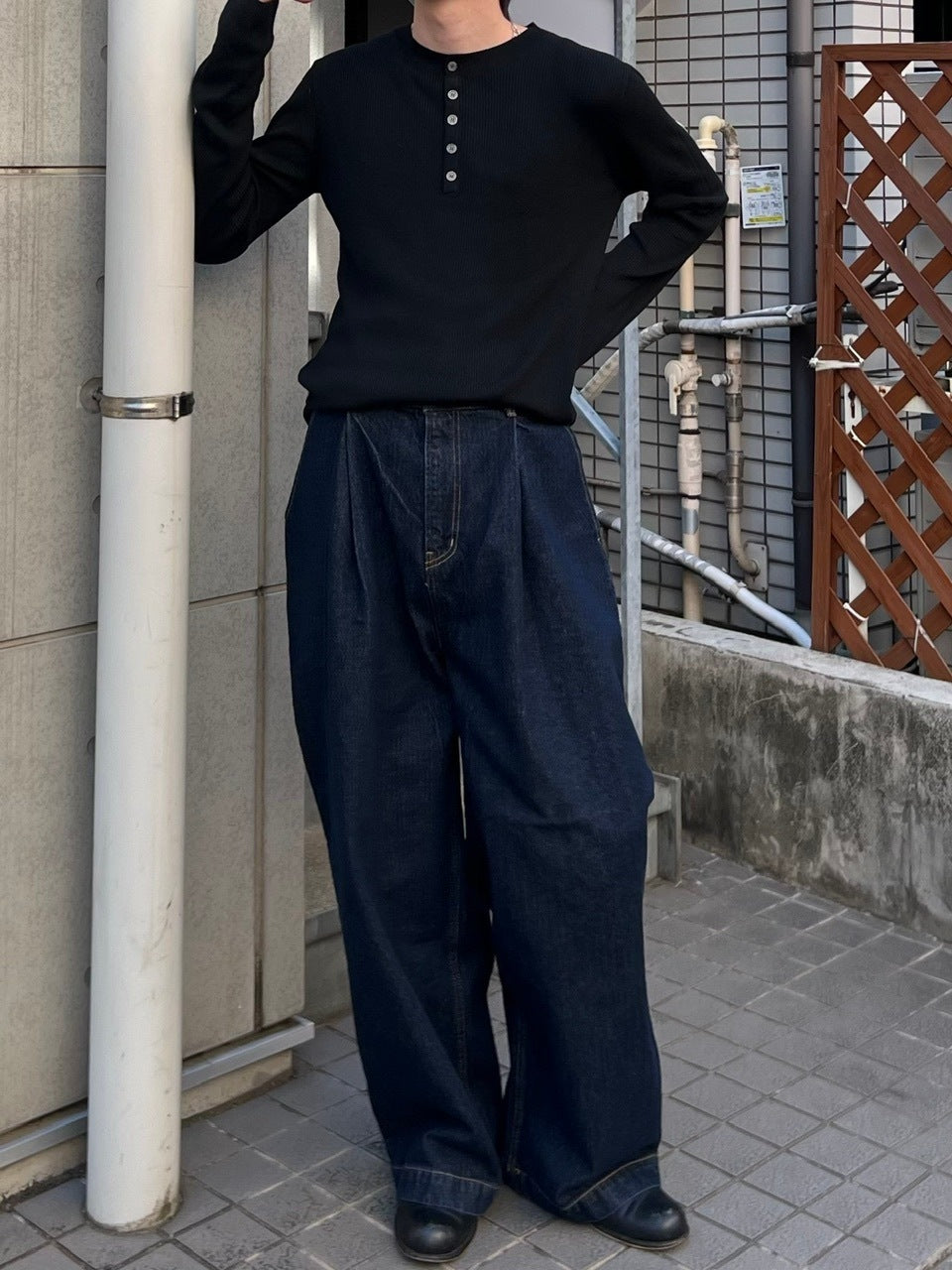 東京店WEB限定受注制【Chikashitsu +】Loose fit one tuck denim pants