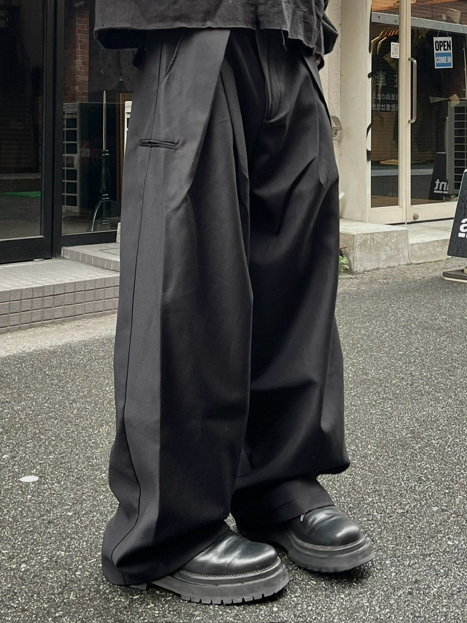 大阪店WEB限定受注制【Chikashitsu +】double tuck balloon slacks (2color)