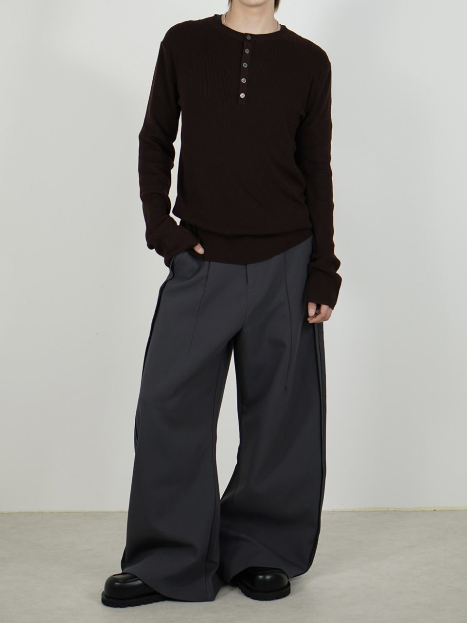 受注制【Chikashitsu +】side design wide slacks (2color)