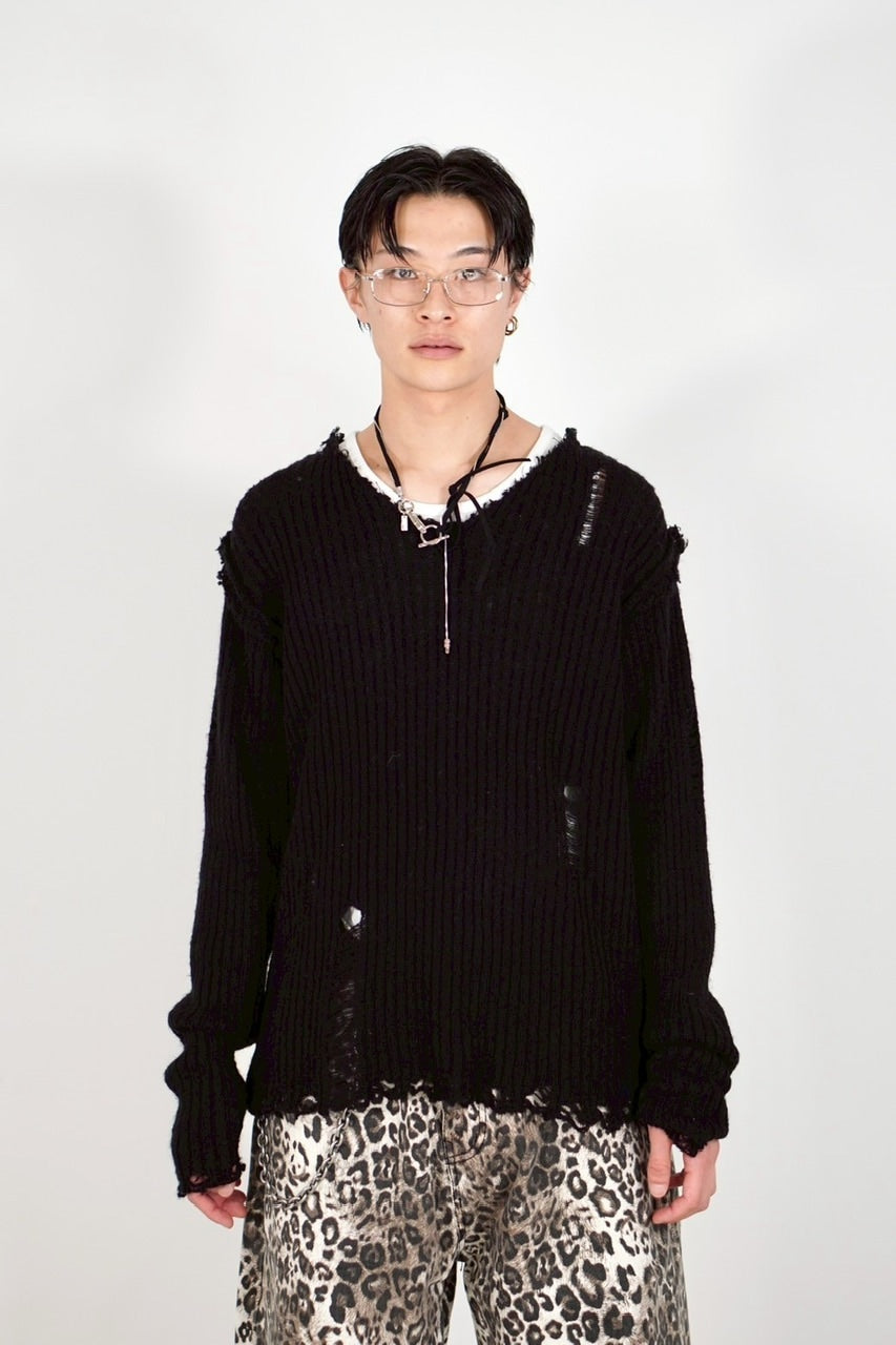 【Chikashitsu +】damage reverse v neck knit (3color) / 【チカシツプラス】リバースVネックダメージニット