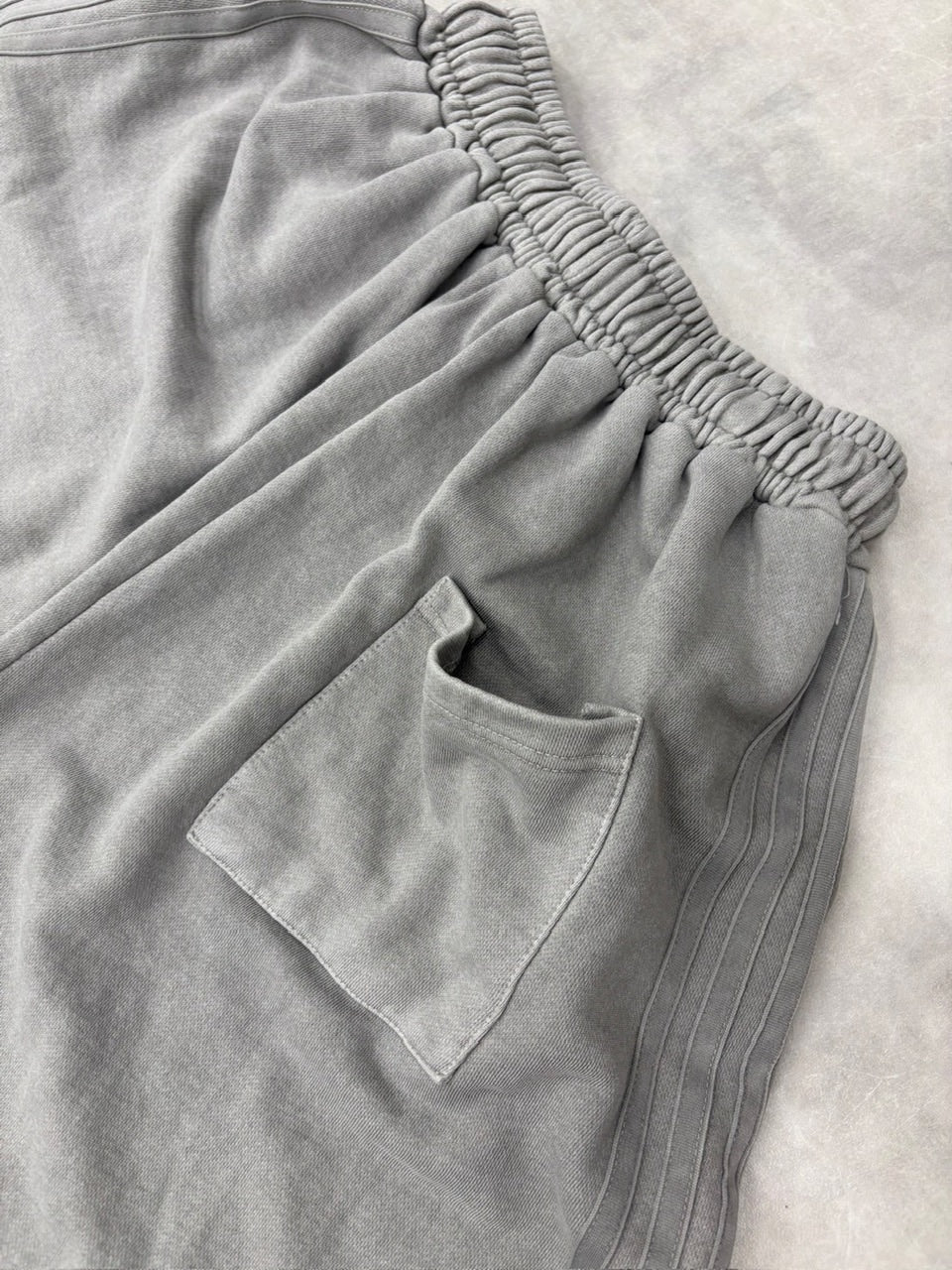 【nmtc+】side line pigment sweat shorts (2color)