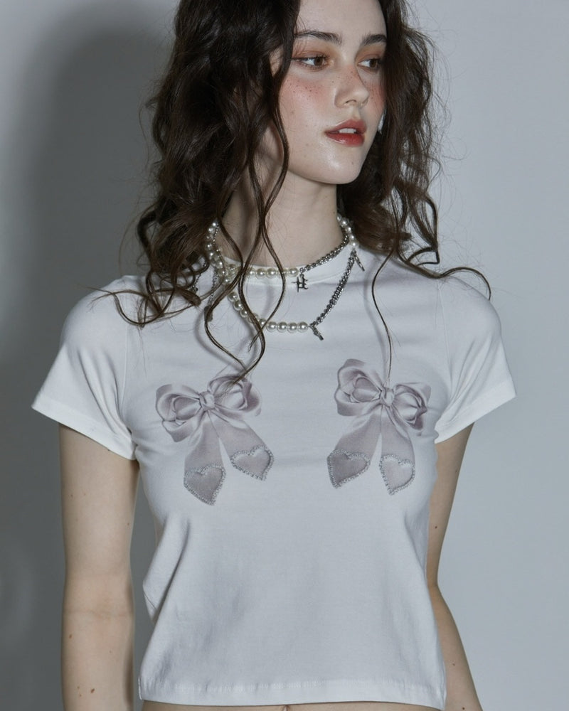 【GATELESS】RIBBON PRINT LOGO CROPPED T-SHIRT / 【ゲートレス】リボンプリントロゴクロップド半袖Tシャツ