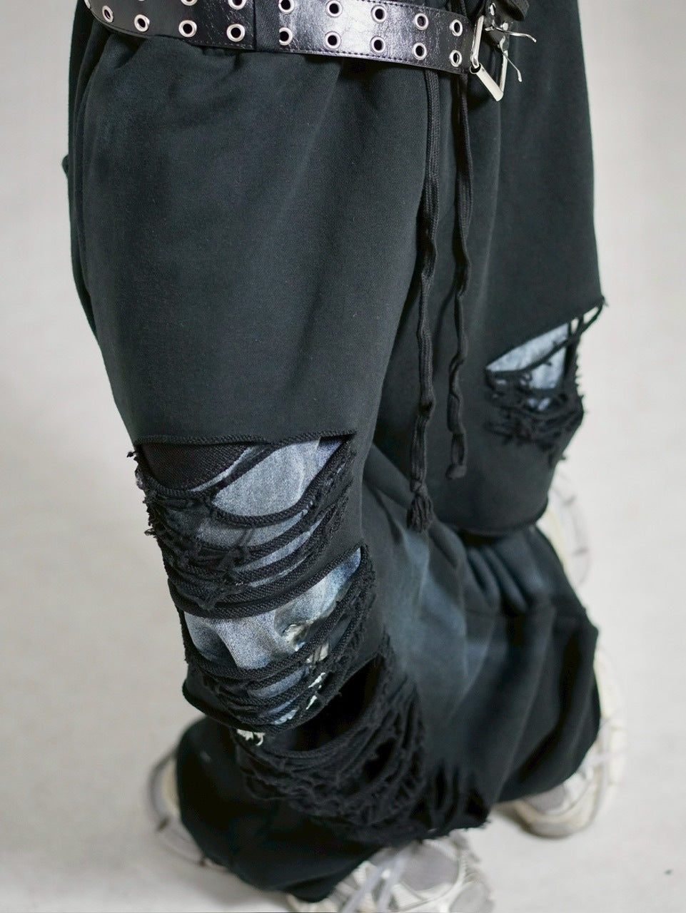 受注制【Chikashitsu +】oiled wash damage sweat pants / 【チカシツプラス】オイルドウォッシュダメージスウェットパンツ (2color)