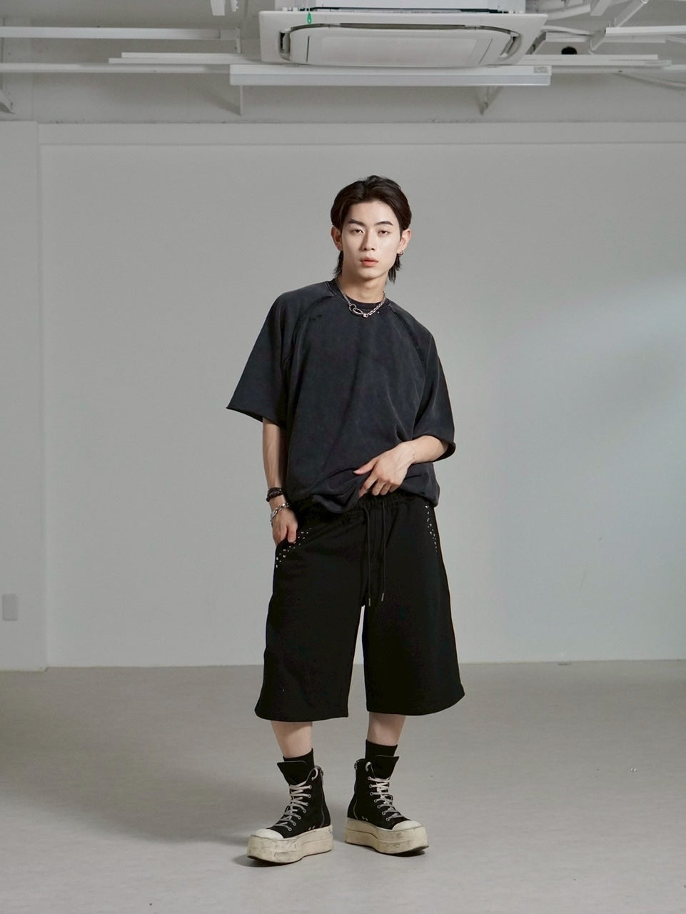 受注制【Chikashitsu +】pocket studs sweat half pants / 【チカシツプラス】ポケットスタッズスウェットハーフパンツ (2color)