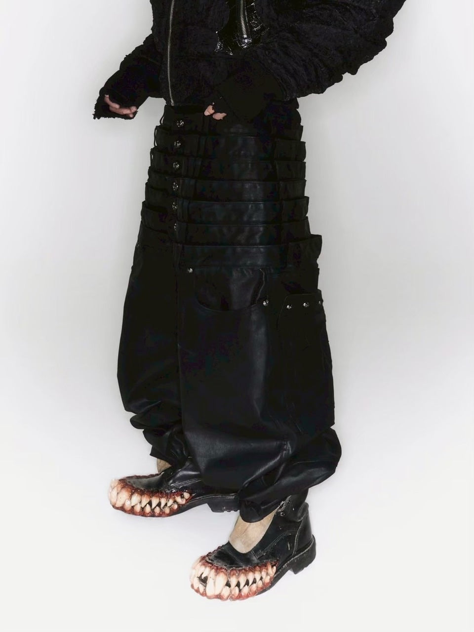 【UNIZ】8 Backs J-Cut Pants / 【ユニズ】ダーティーライクレイヤードバルーンデニムパンツ