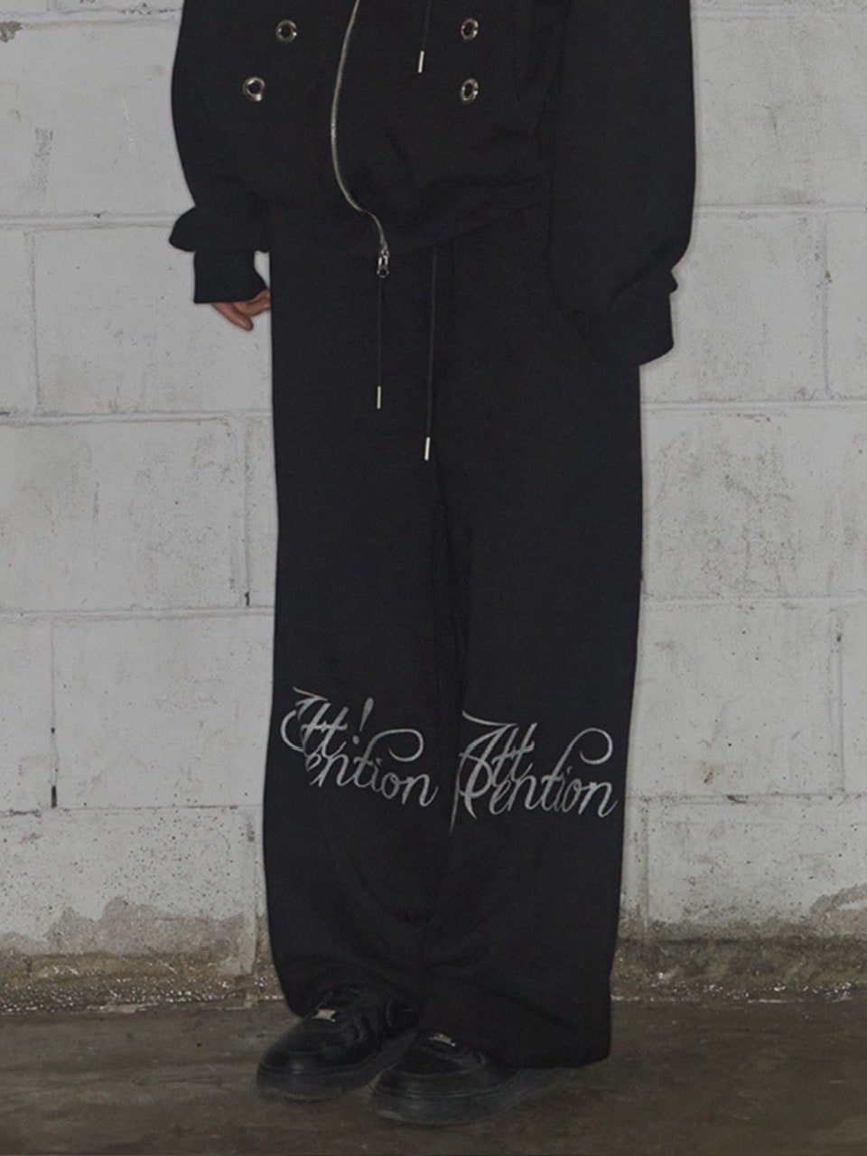 【FANCY CLUB】ATTENTION SWEATPANTS / 【ファンシークラブ】アテンションスウェットパンツ