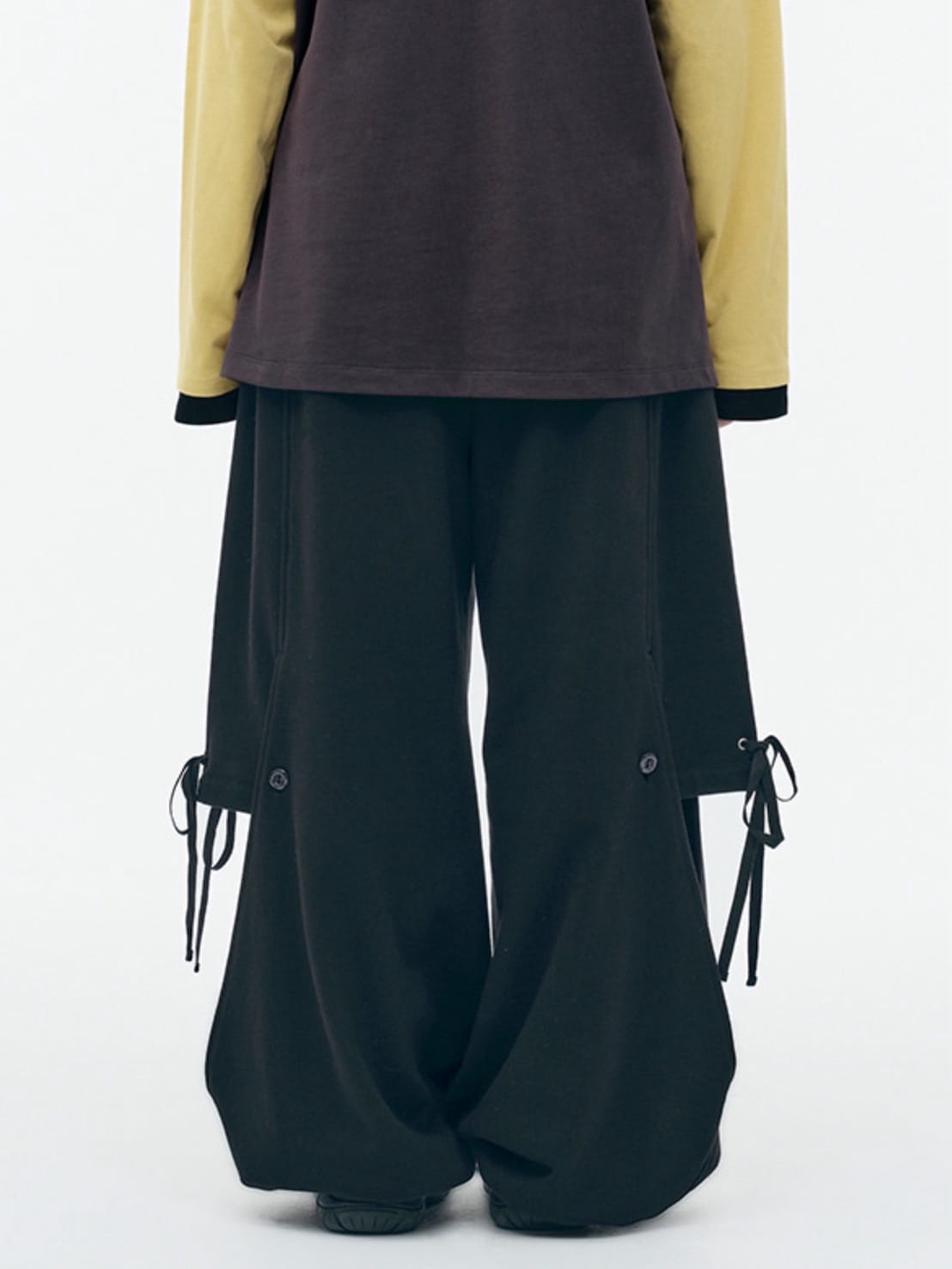 【TUOMIO】DOUBLE LAYERED SWEATPANTS / 【トゥオミオ】ダブルレイヤードスウェットパンツ