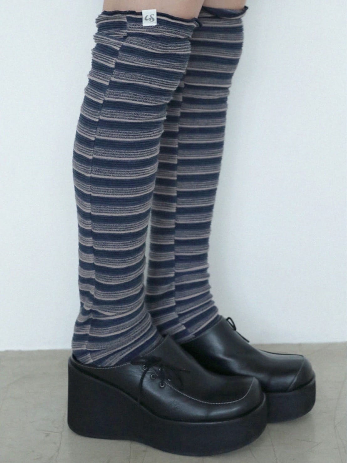 12/21 20:00 再販【Uglyshadow】KNEE HIGH SOCKS
