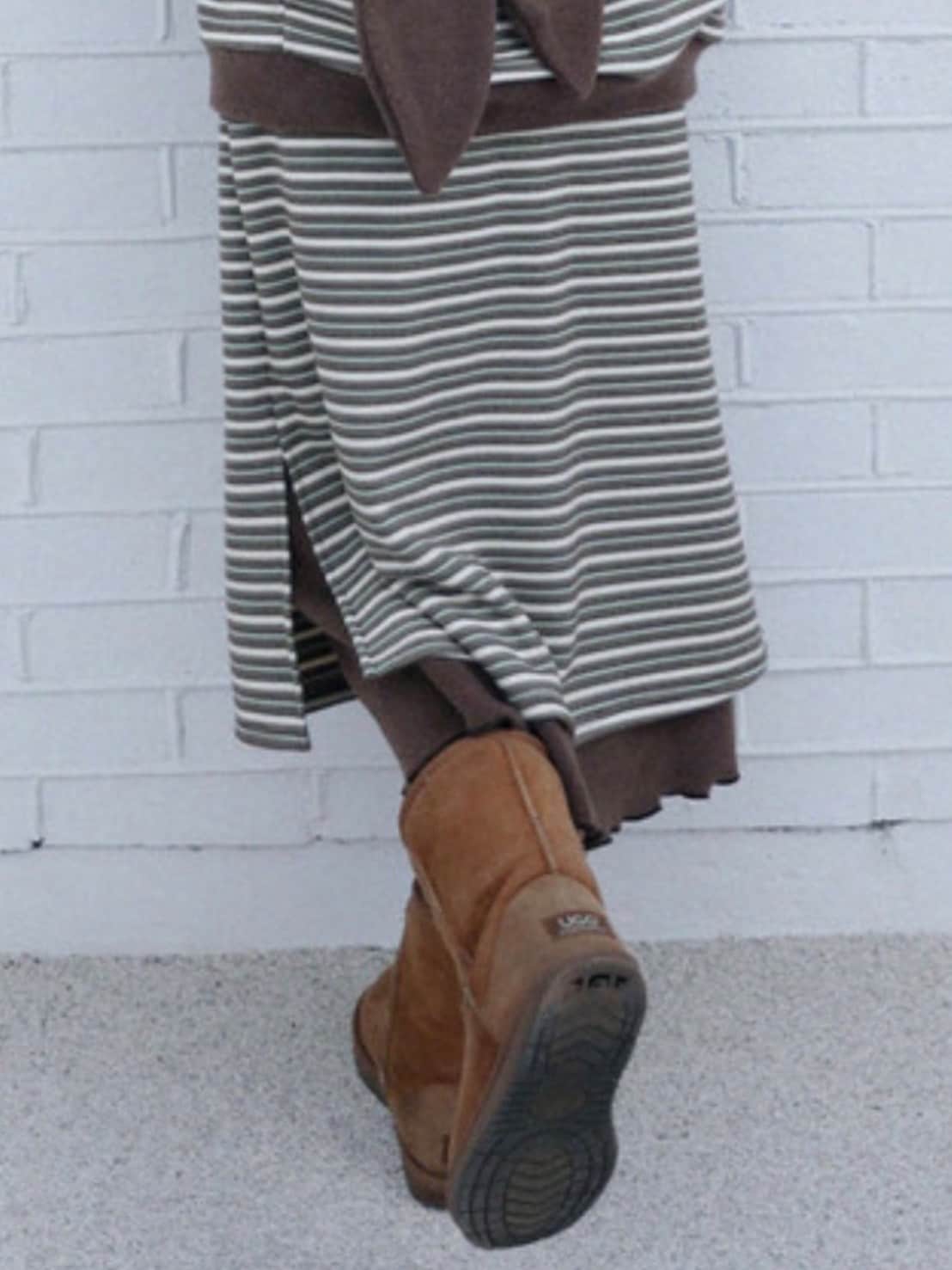 12/21 20:00 発売【Uglyshadow】STRIPED LAYERED SKIRT