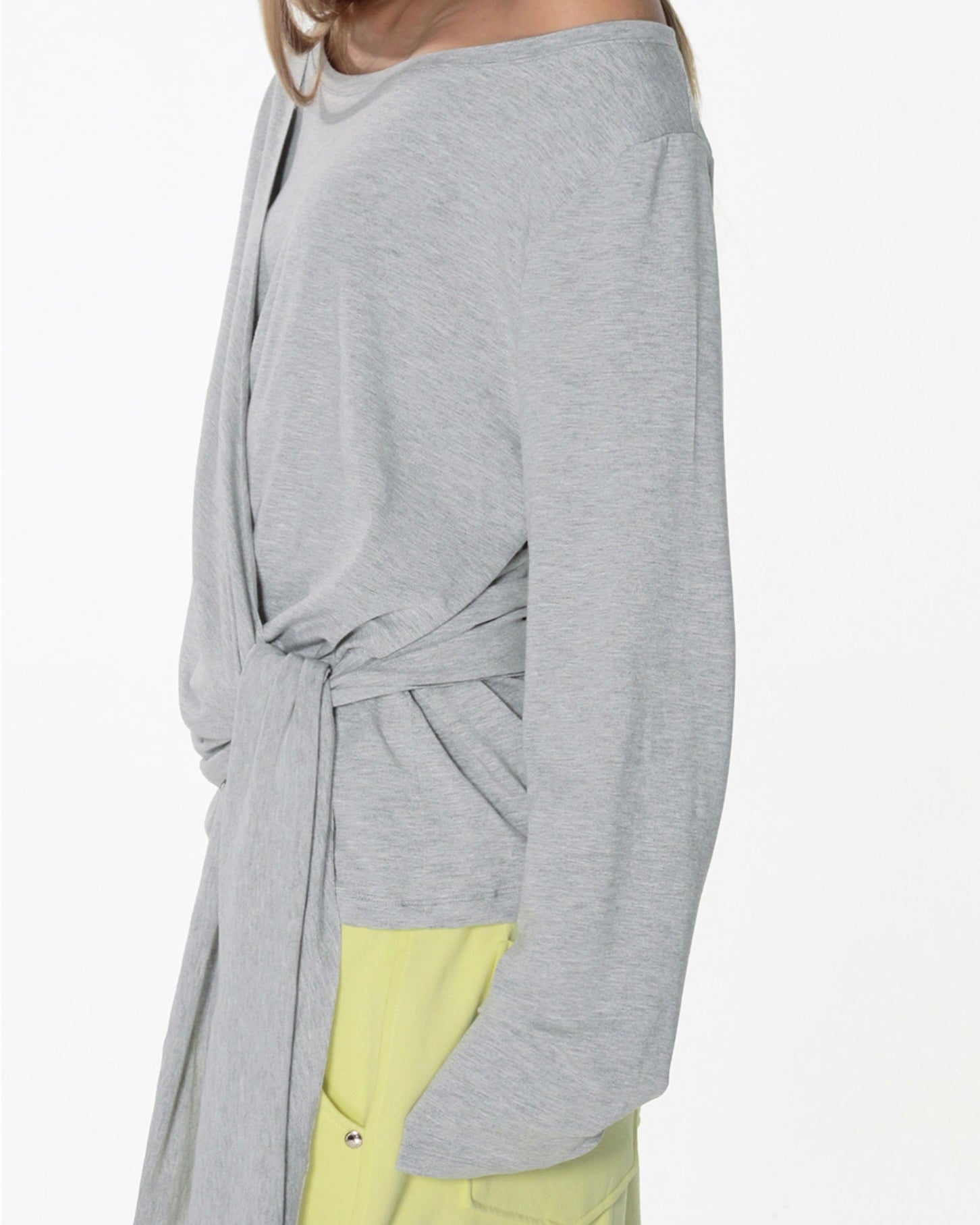 【CRANK】TIED OFF-SHOULDER TOP
