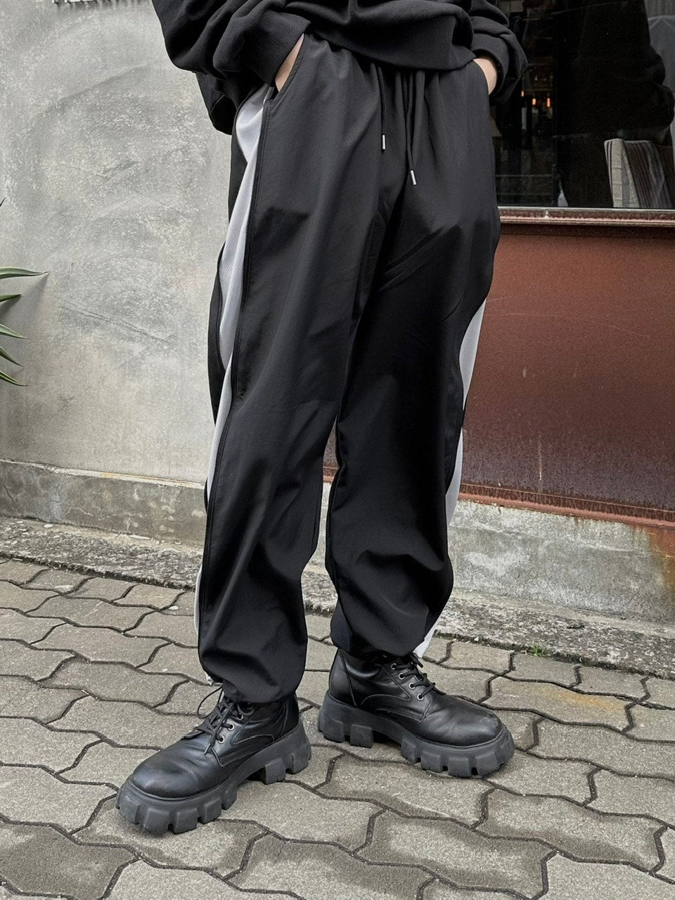 受注制【Chikashitsu +】side zip wide nylon pants (3color)