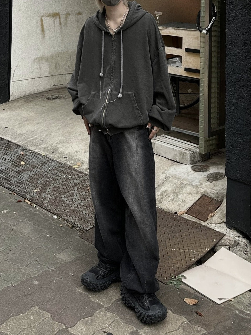 大阪店WEB限定受注制【Chikashitsu +】damage zip up hoodie (3color) / 【チカシツプラス】ダメージ長袖ジップアップパーカー