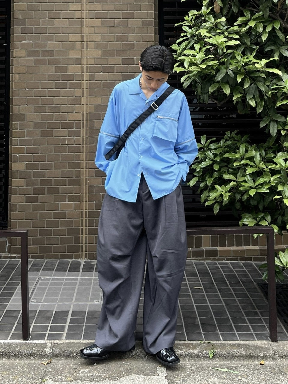 即完売　whatyrrfeel knee tuck slacks 最終値下げ 東京店WEB限定【Chikashitsu +】full length knee tuck slacks (2color