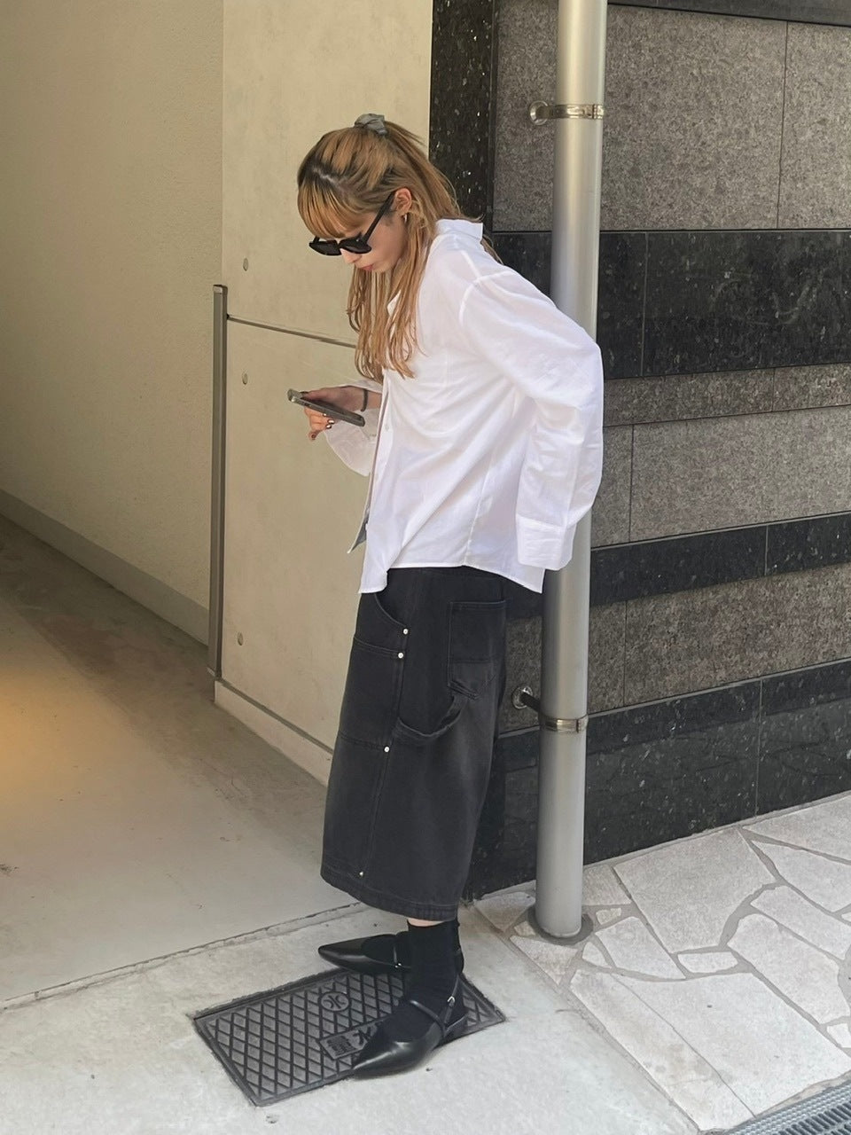 受注制【Chikashitsu +】studs design denim half pants (2color)