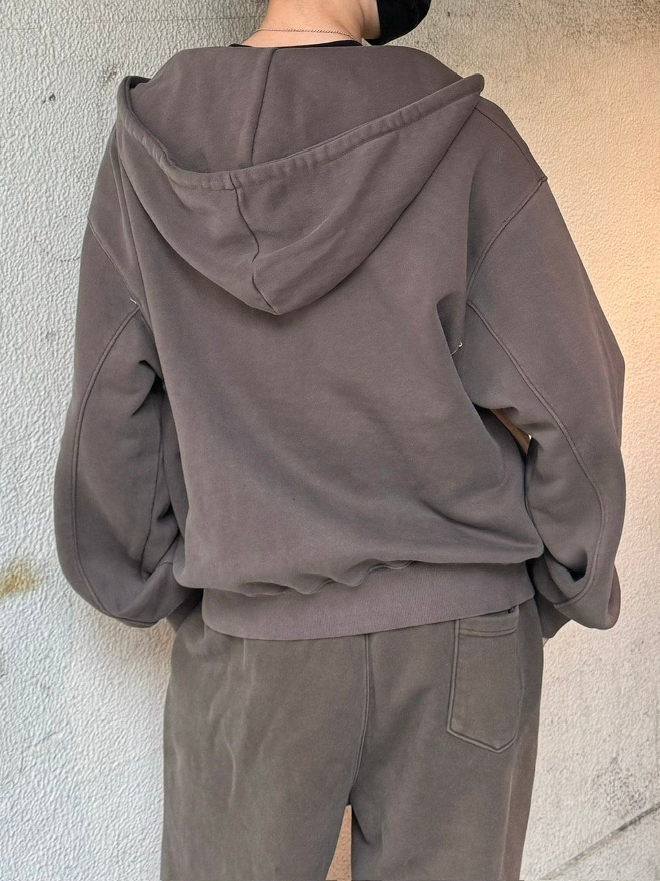 受注制【Chikashitsu +】unisex semi cropped pigment wash hoodie (4color)