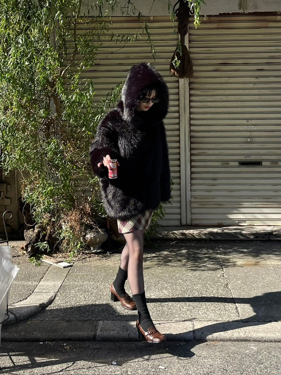 受注制【Chikashitsu +】hooded cropped fur blouson (2color)