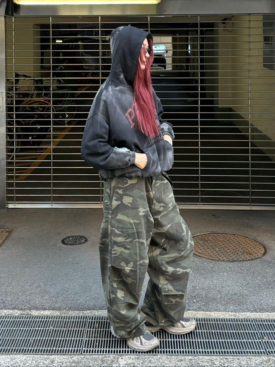 受注制【Chikashitsu +】snap button camouflage pants (2color) / 【チカシツプラス】スナップボタンカモフラージュワイドデニムパンツ
