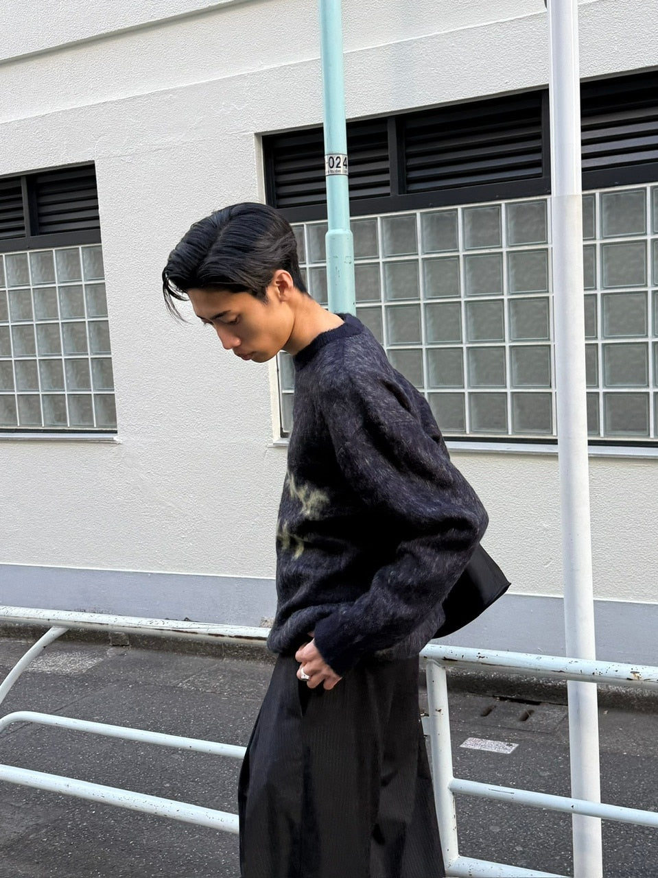 受注制【Chikashitsu +】unisex slogan knit (4color)