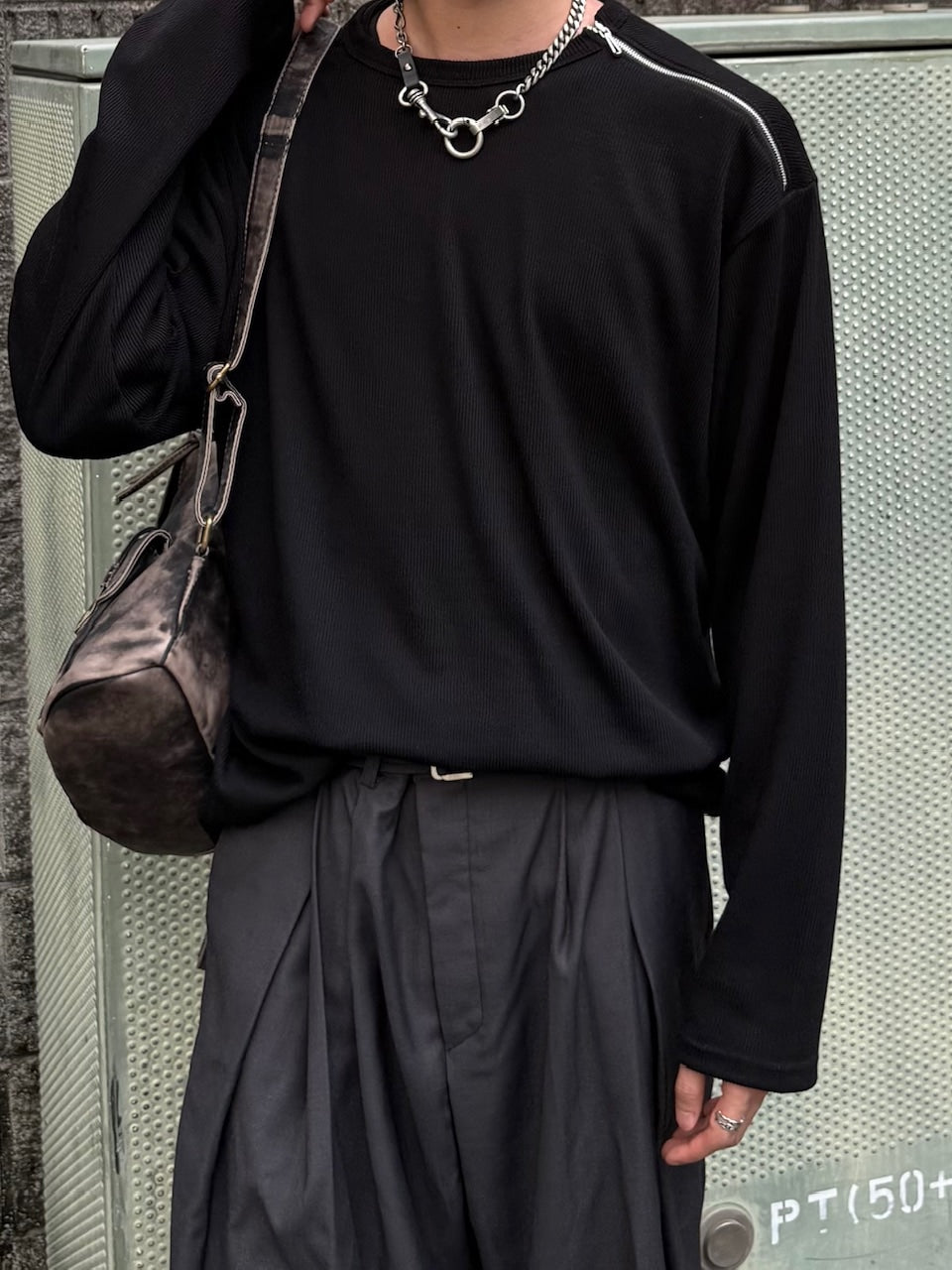 大阪店WEB限定【Chikashitsu +】shoulder zip long sleeve (2color)