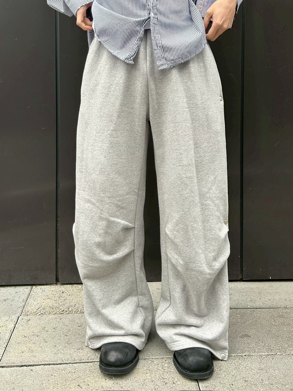 受注制【Chikashitsu +】side snap button sweat pants (2color)