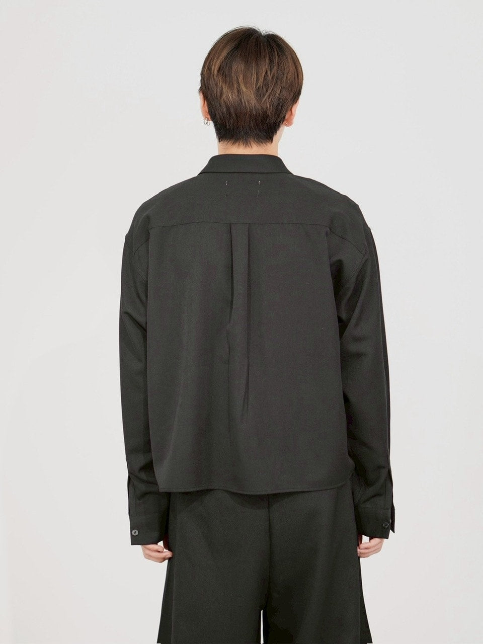 受注制【Chikashitsu +】cropped long sleeve shirt (3color)