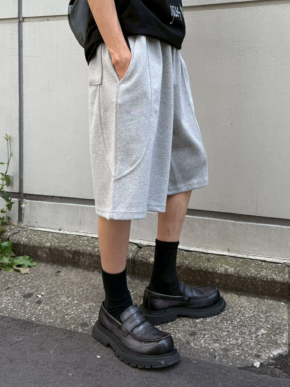 【Chikashitsu +】stitch bermuda sweat pants (2color) / 【チカシツプラス】スティッチバミューダハーフスウェットパンツ
