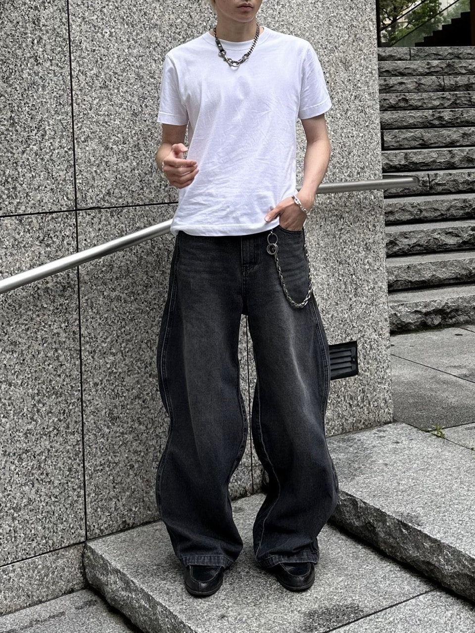 【Chikashitsu +】side wave design denim pants (BLACK)