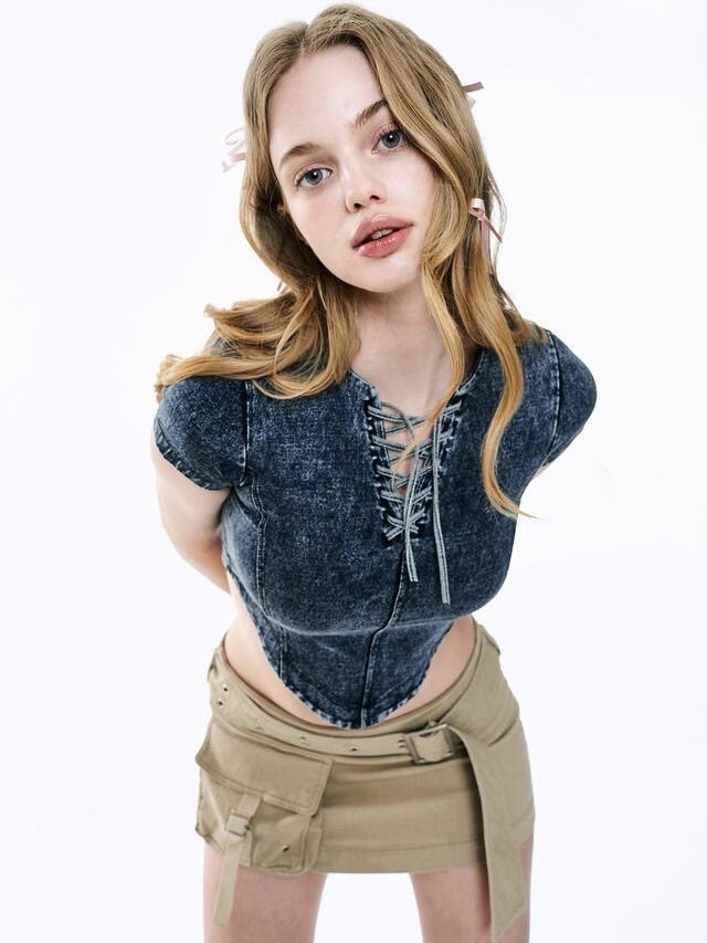 【ODDONEOUT】Washing denim Vneck top / 【オッドワンアウト】ウォッシングデニムVネック半袖Tトップス