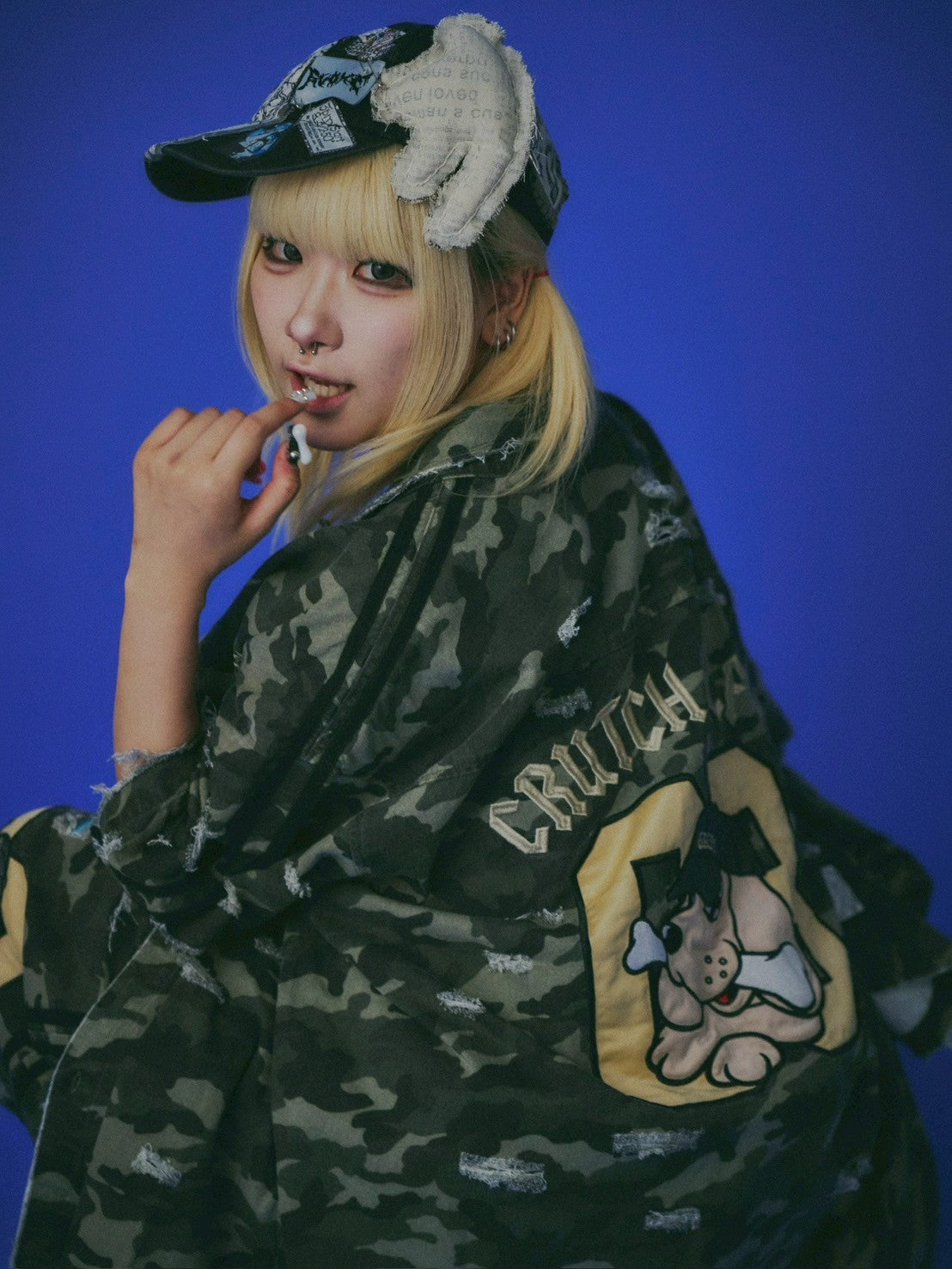 【GALFY】カモフラかも？ボロボロシャツ