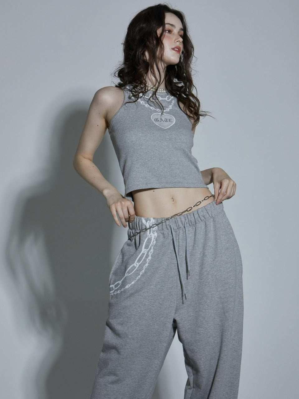 【GATELESS】CHAIN PRINT AMERICAN SLEEVE CROPPED TANK TOP / 【ゲートレス】チェーンプリントアメリカンスリーブクロップドタンクトップ