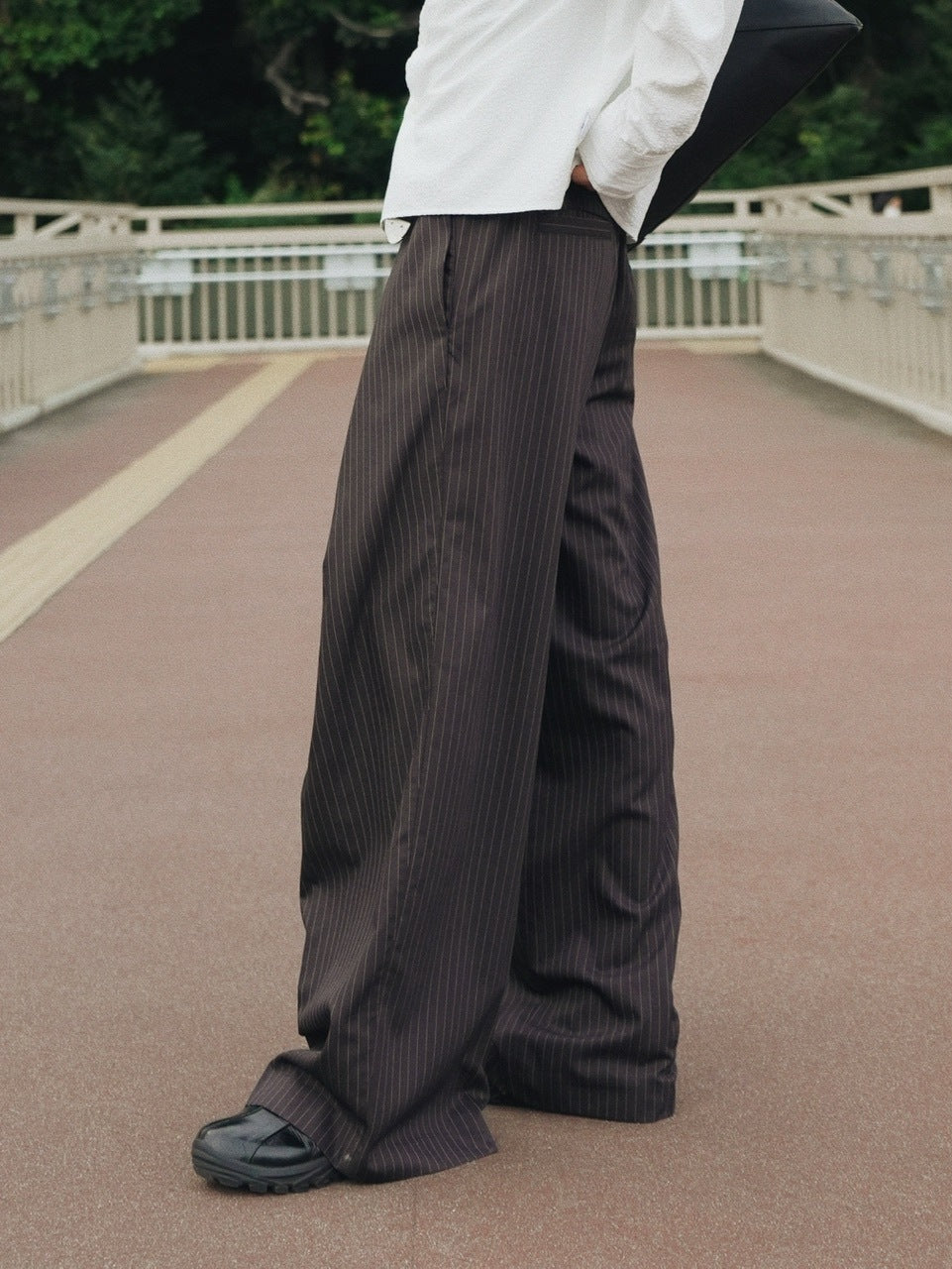 【CS】stripe cross tuck drape slacks (brown)