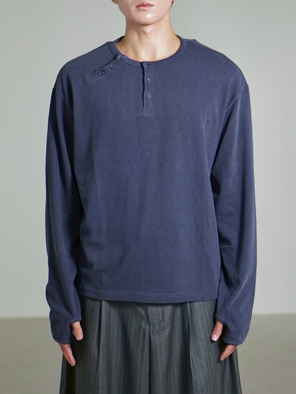 受注制【Chikashitsu +】double button henley neck long sleeve tee