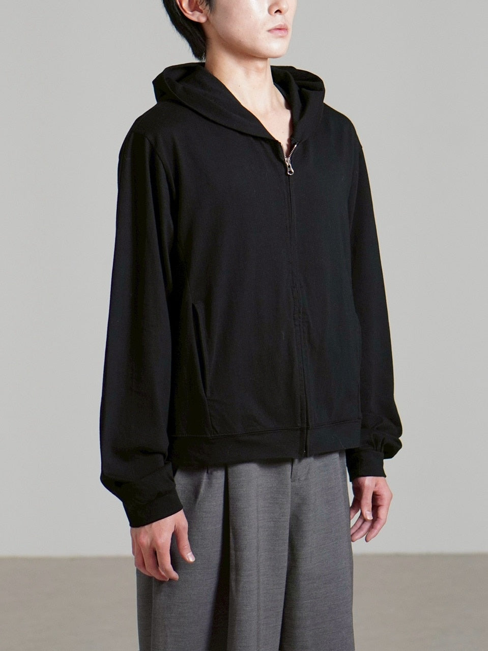 受注制【Chikashitsu +】light touch cropped hoodie / 【チカシツプラス】 ライトタッチクロップドパーカー (3color)