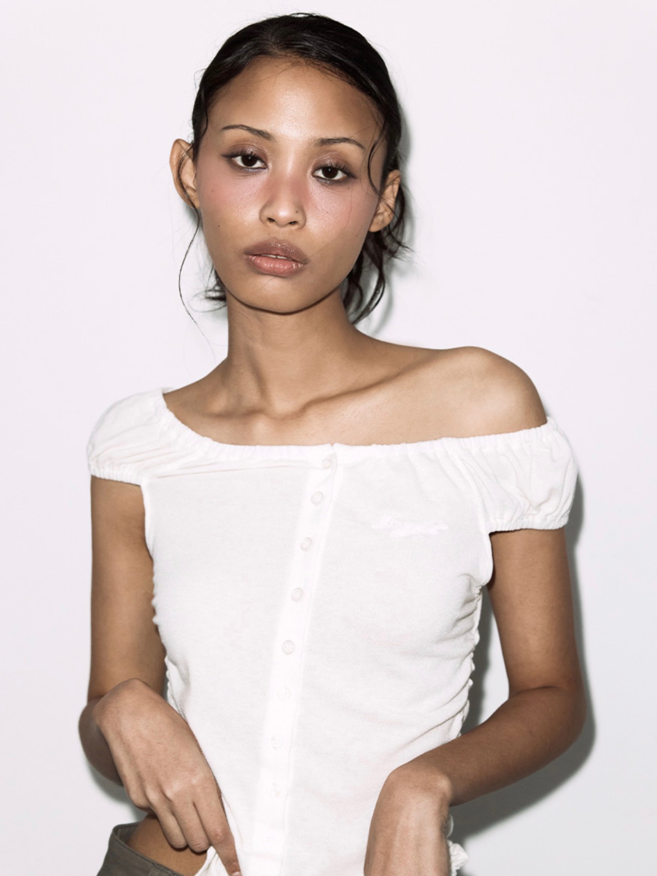 【FANCY CLUB】SOFT BUTTON OFF-SHOULDER TOP