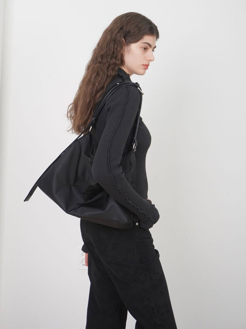 【HAH ARCHIVE】Contour Belted Bag (ナイロン)