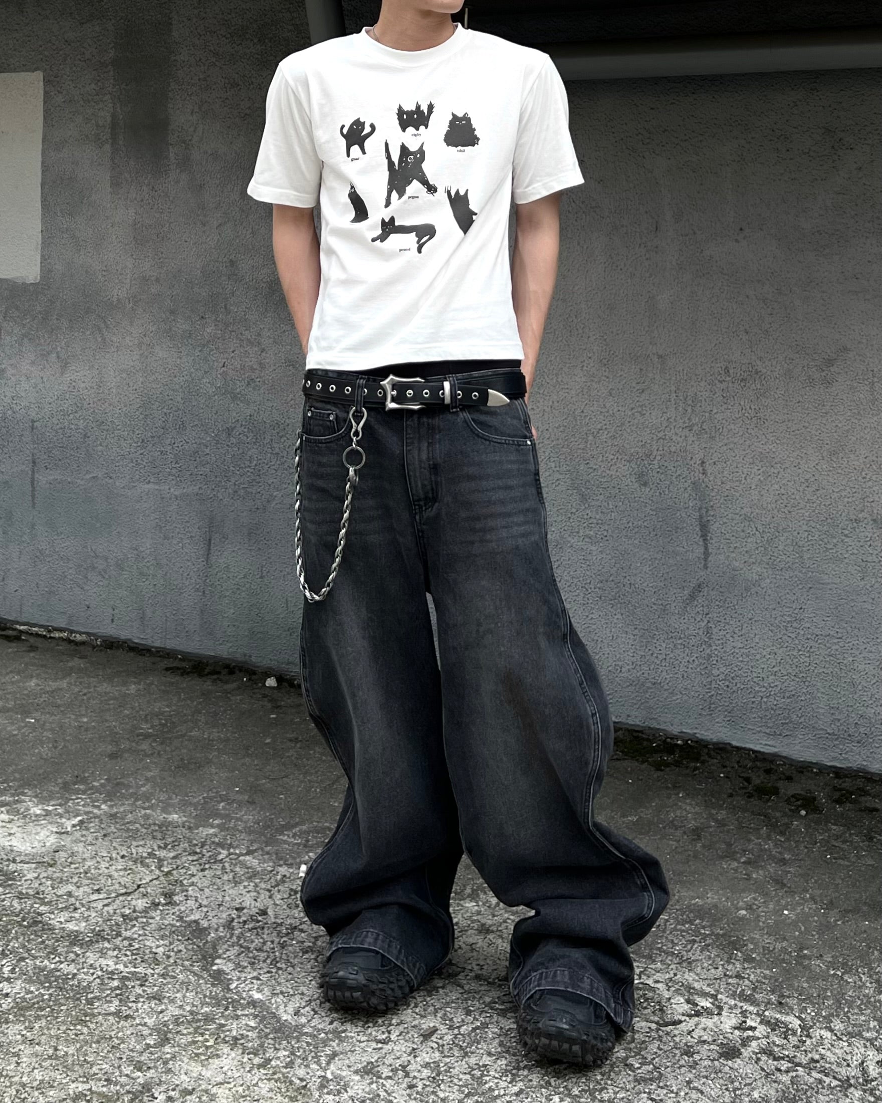大阪店WEB限定受注制【Chikashitsu +】cat mood graphic t-shirt (2color)