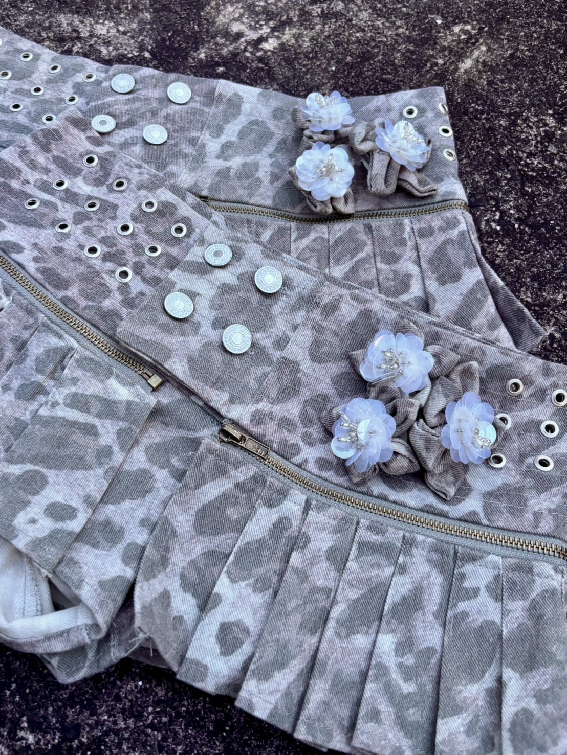 7/11 20:00発売　国際配送【BABY09】leopard pleated belt shorts