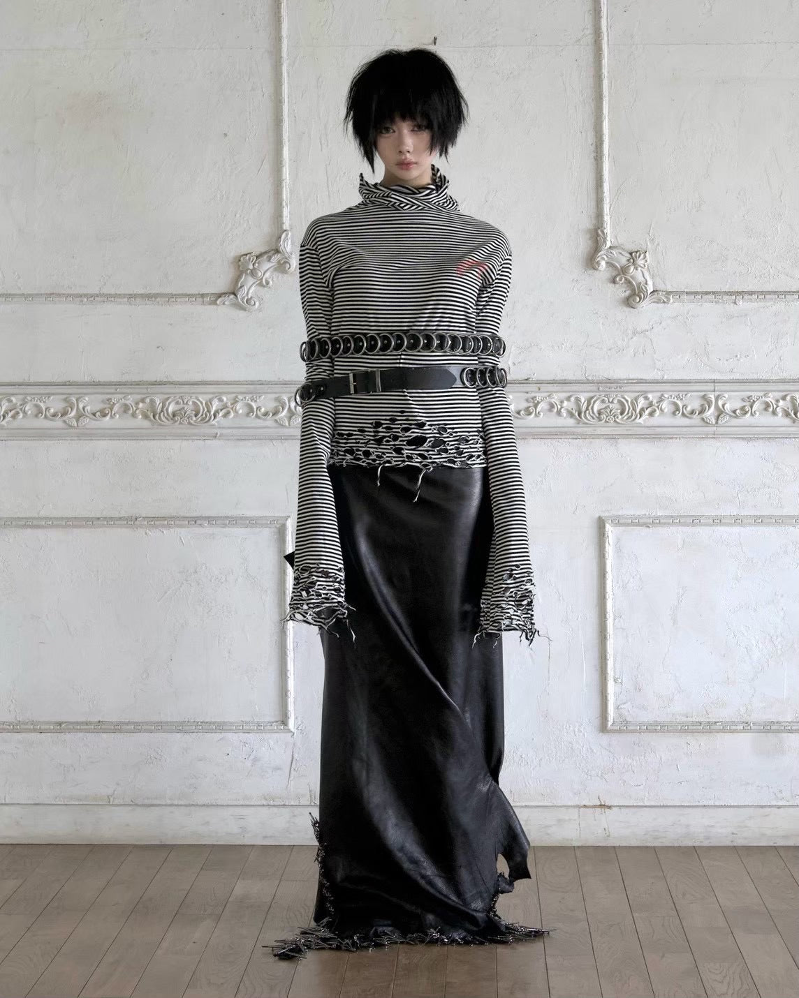 【YIKAI LABORATORY】GHOST FREQUENCY DISTRESSED TURTLENECK