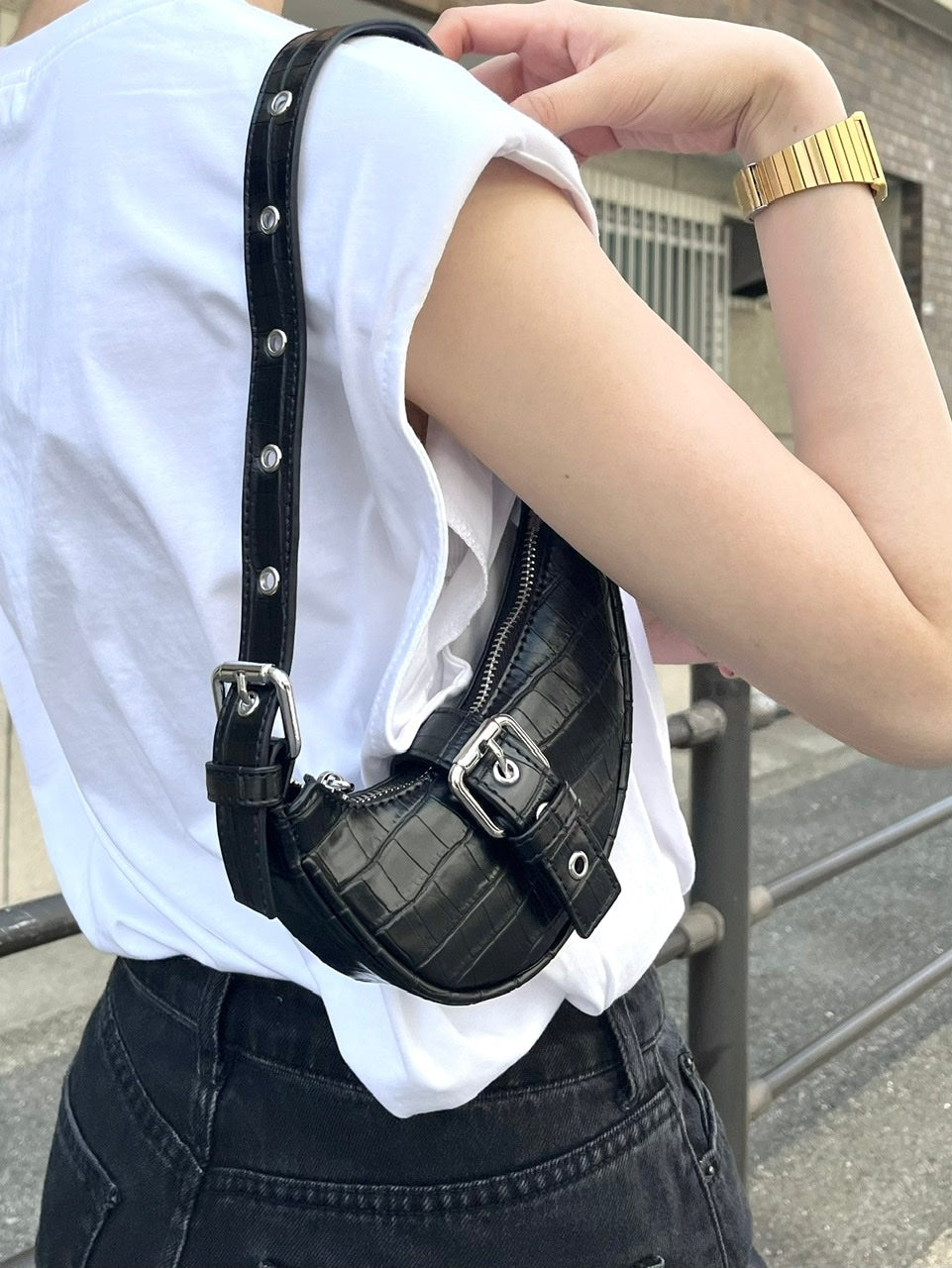 受注制【Chikashitsu +】curve belt bag (3color)