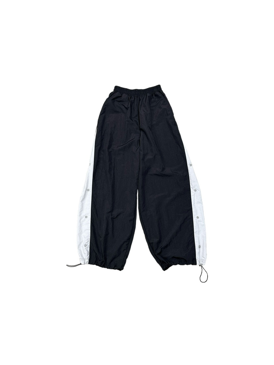 大阪店WEB限定受注制【Chikashitsu +】snap nylon ballon pants (2color)