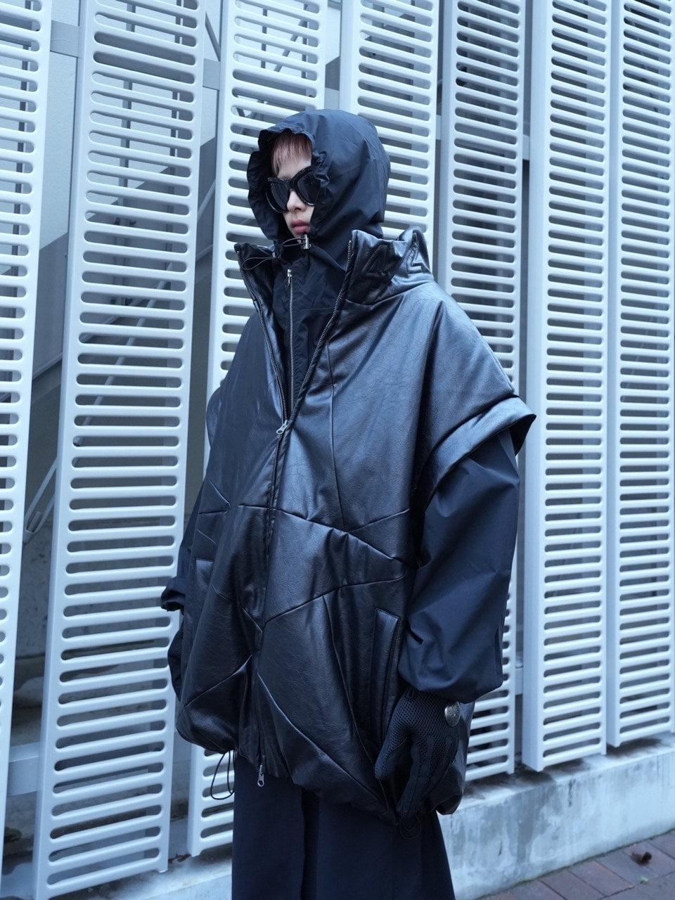 【DIG YOUR OWN GRAVE】star leather vest (2color)